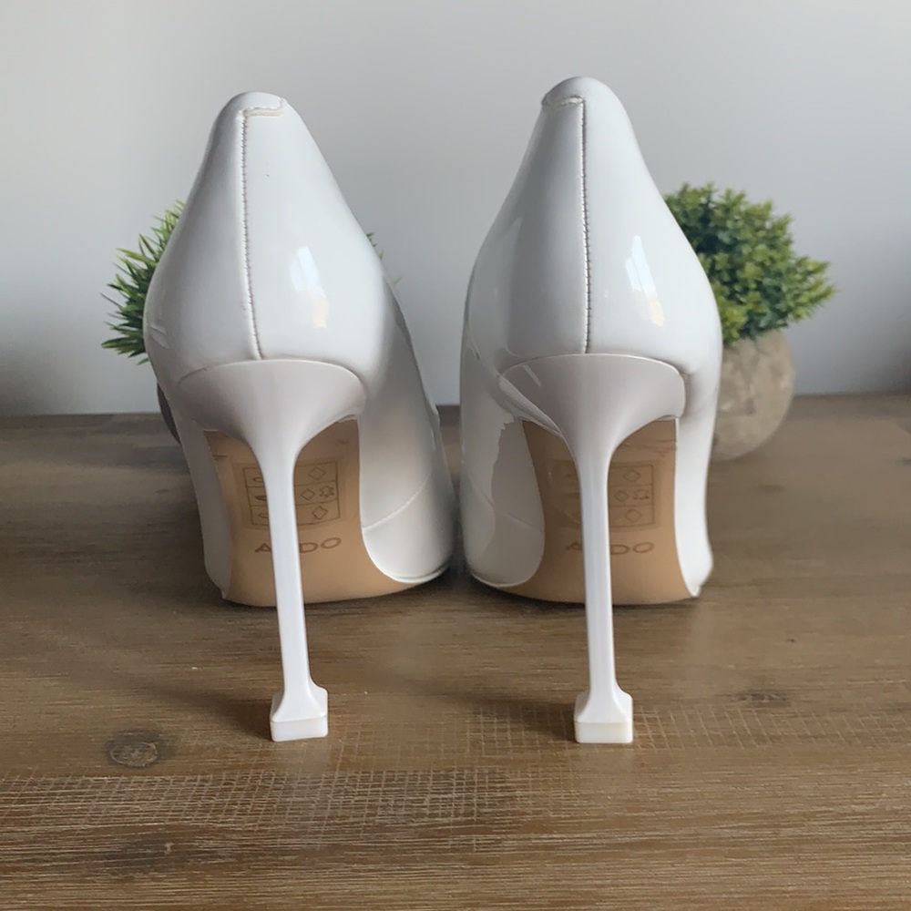 ✨NWOT✨ white ALDO pumps